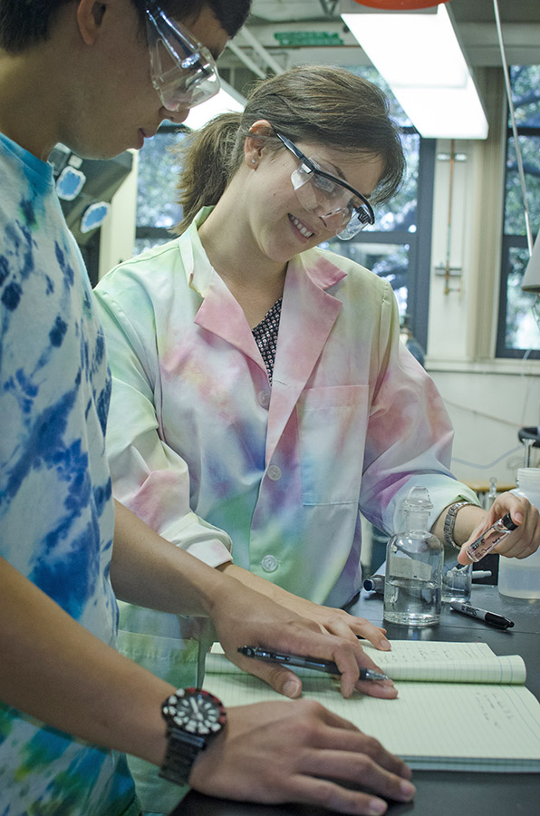 Professor Lelia Hawkins in the lab with a student researcher