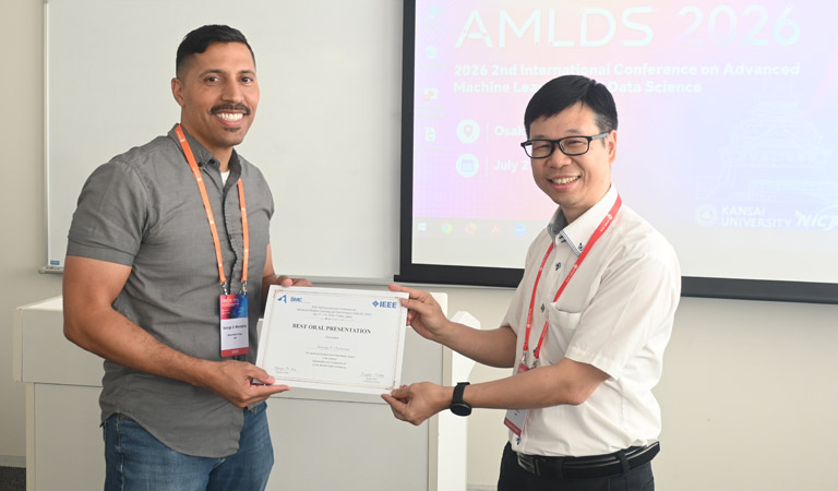 George Montanez receives award at AMLDS 26