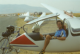 Harvey Mudd Watson Fellow Alan Baron sits in a glider in Spain