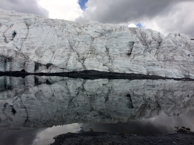 Nevado Pastoruri glacier.